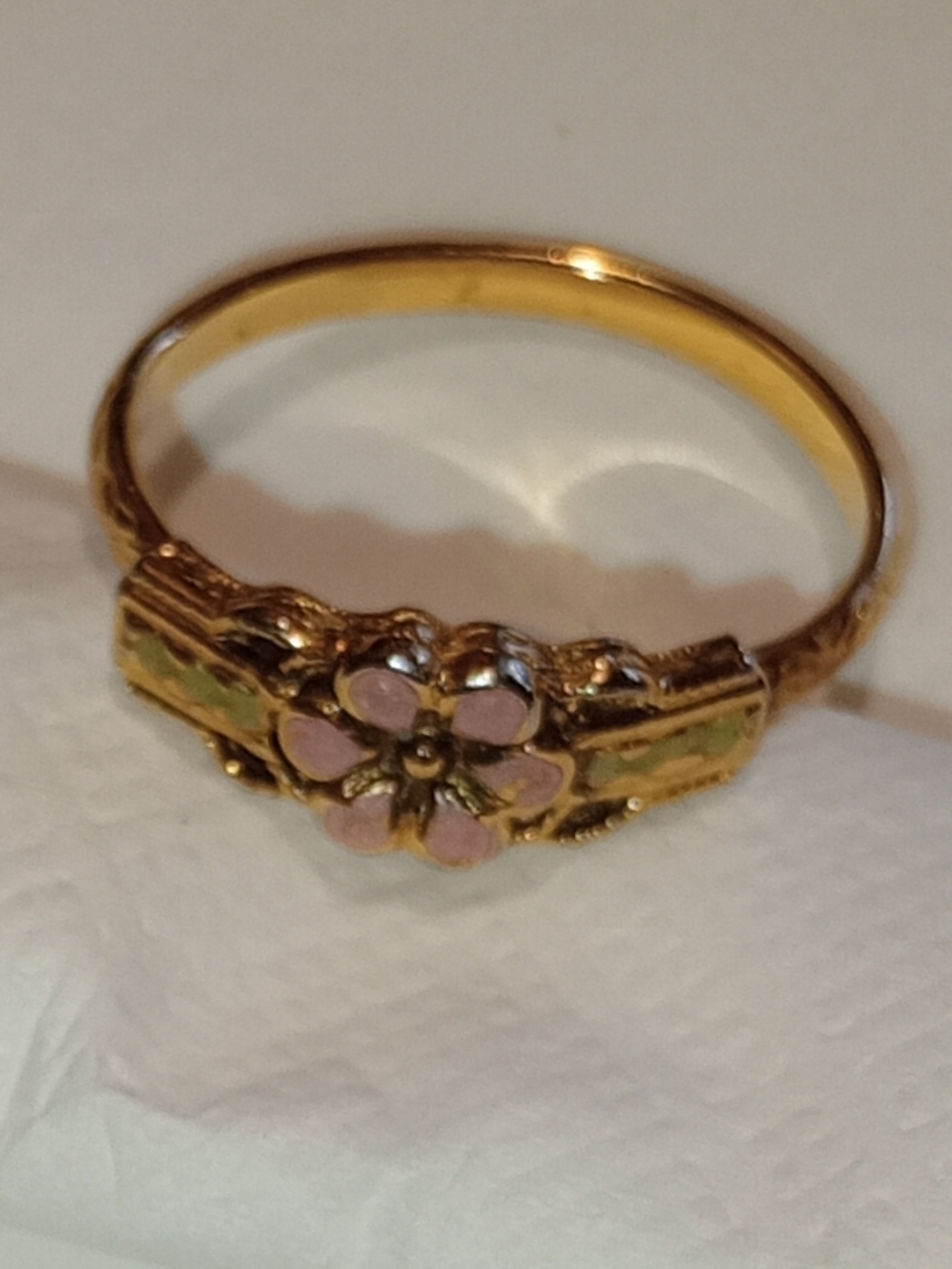 Ring Gold Floral Enamel Cluster Ring Victorian Style with Pink Petal Accents - Picture 5 of 13